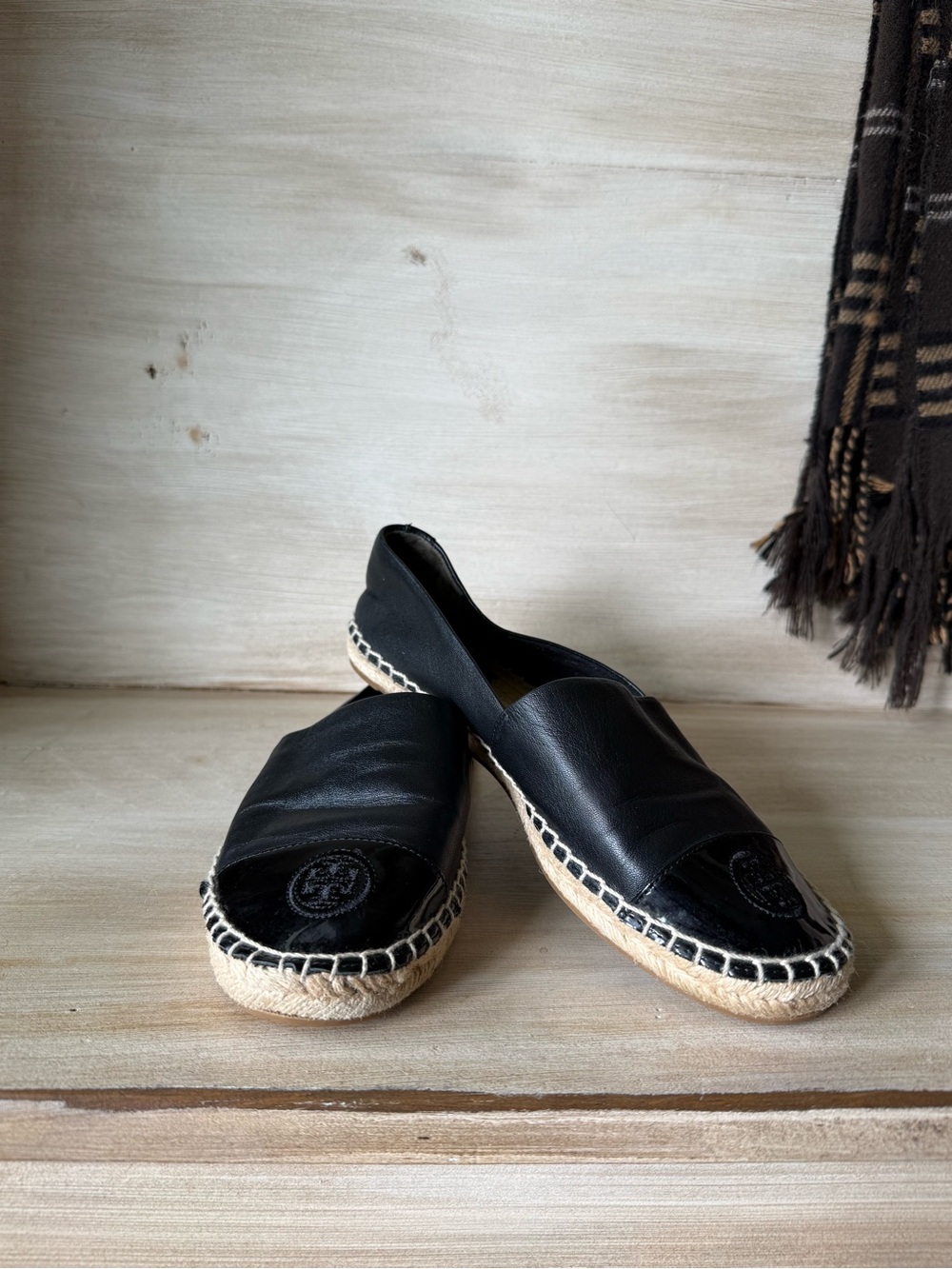 Women’s Tory Burch Color Block Flat Espadrilles Napa Leather Black Shoes Size 7